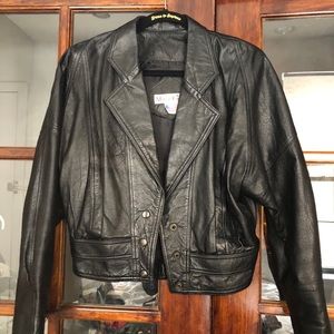 Cropped leather jacket